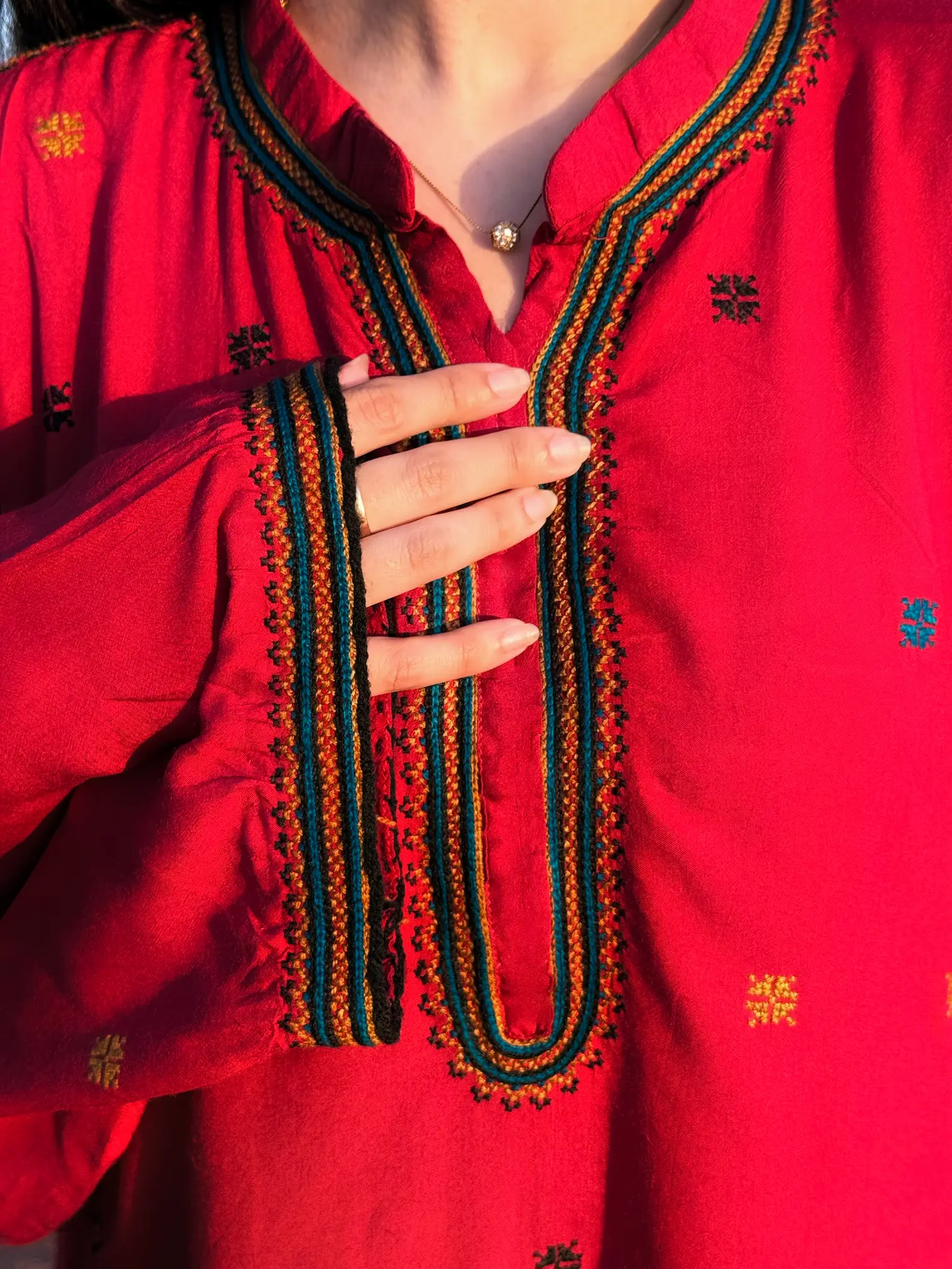 Red Nomadic - Image 6